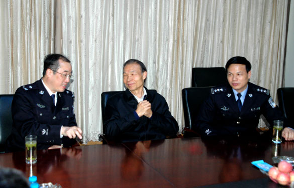 常州市公安局副局长宫文飞一行来亚美AM8AG集团指导事情