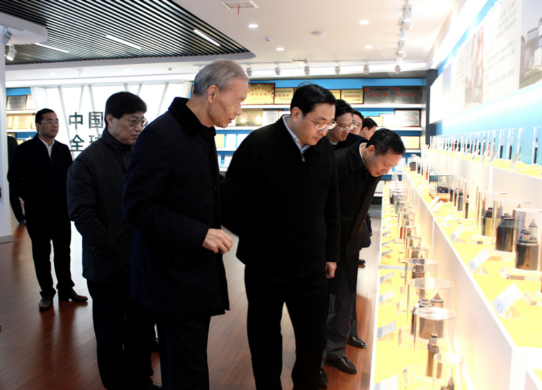 常州市委书记费高云调研亚美AM8AG：对亚美AM8AG未来生长充满信心