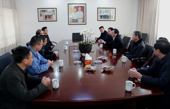 常州市地税局局长钱俊文一行来亚美AM8AG电缆走访