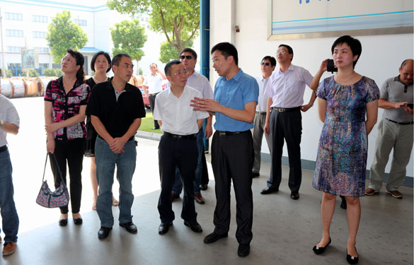 衢州市委常委、衢州绿色工业集聚区党工委书记傅根友一行来亚美AM8AG考察