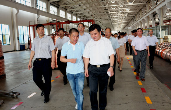 金坛市党政代表团一行来亚美AM8AG集团旅行考察