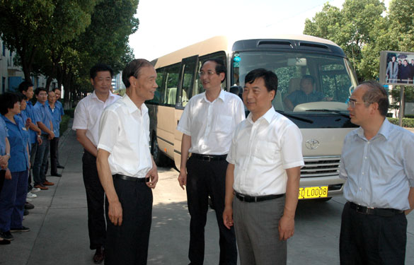 溧阳市委书记盛建良等向导慰问亚美AM8AG一线员工