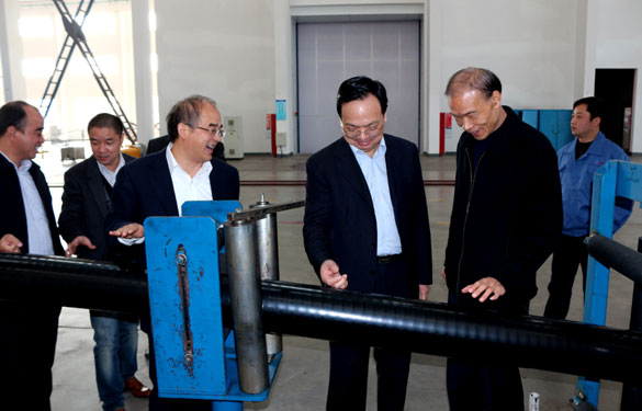 江苏省经信委副主任高清来亚美AM8AG集团调研