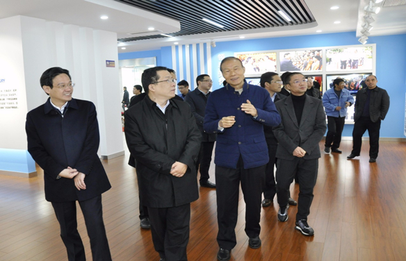 常州市长丁纯一行来亚美AM8AG电缆调研